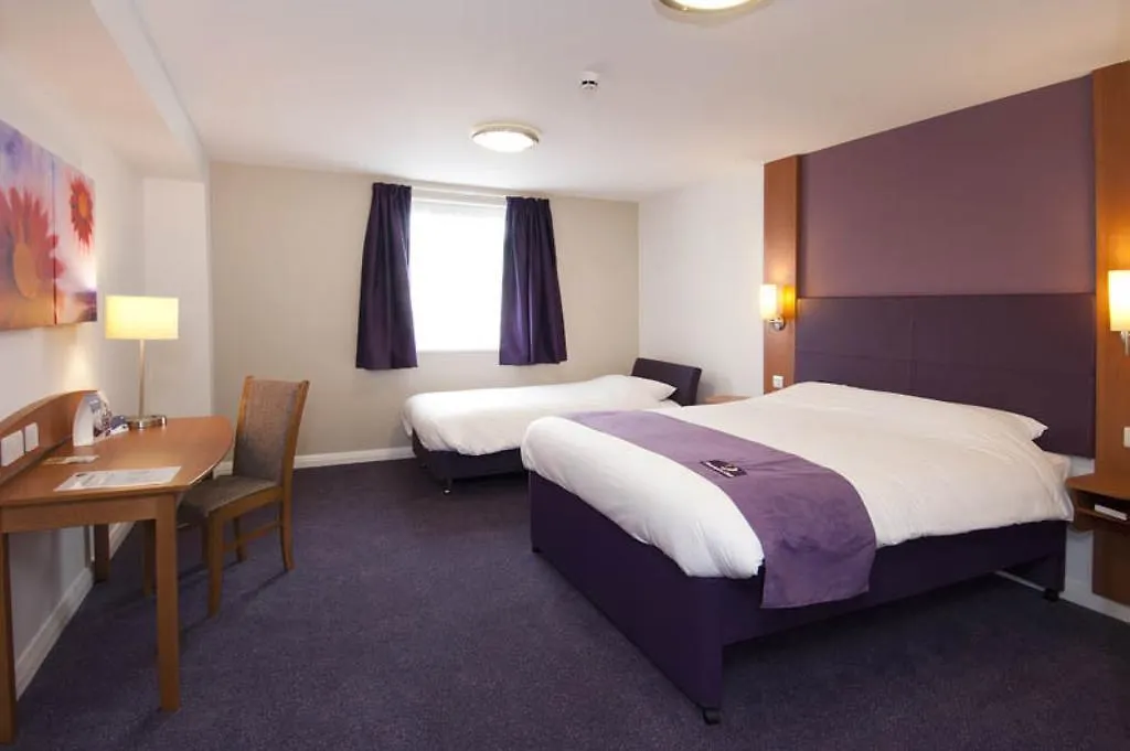 Premier Inn Cardiff Roath 3*,