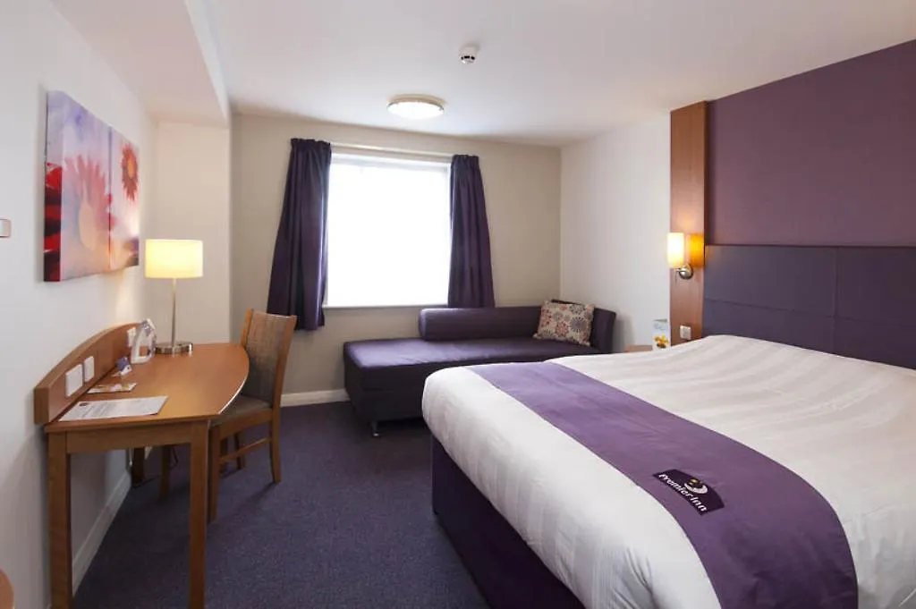 Premier Inn Cardiff Roath